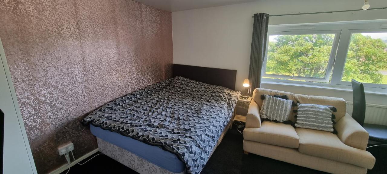 Spacious Room With Kichenet Rotherham Kültér fotó